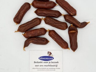 salamiworstjes. lekkere snack voor de hond
