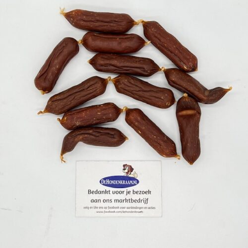 salamiworstjes. lekkere snack voor de hond