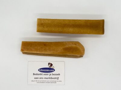 yakkaas. natuurlijke snack van yakmelk