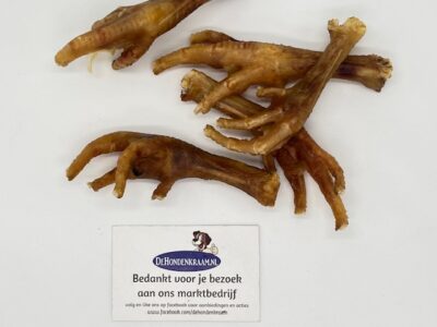 kippenpoten. een natuurlijk gezond tussendoortje.