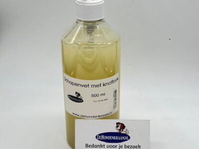 schapenvet met knoflook. voor een gezonde huid en vacht van de hond.